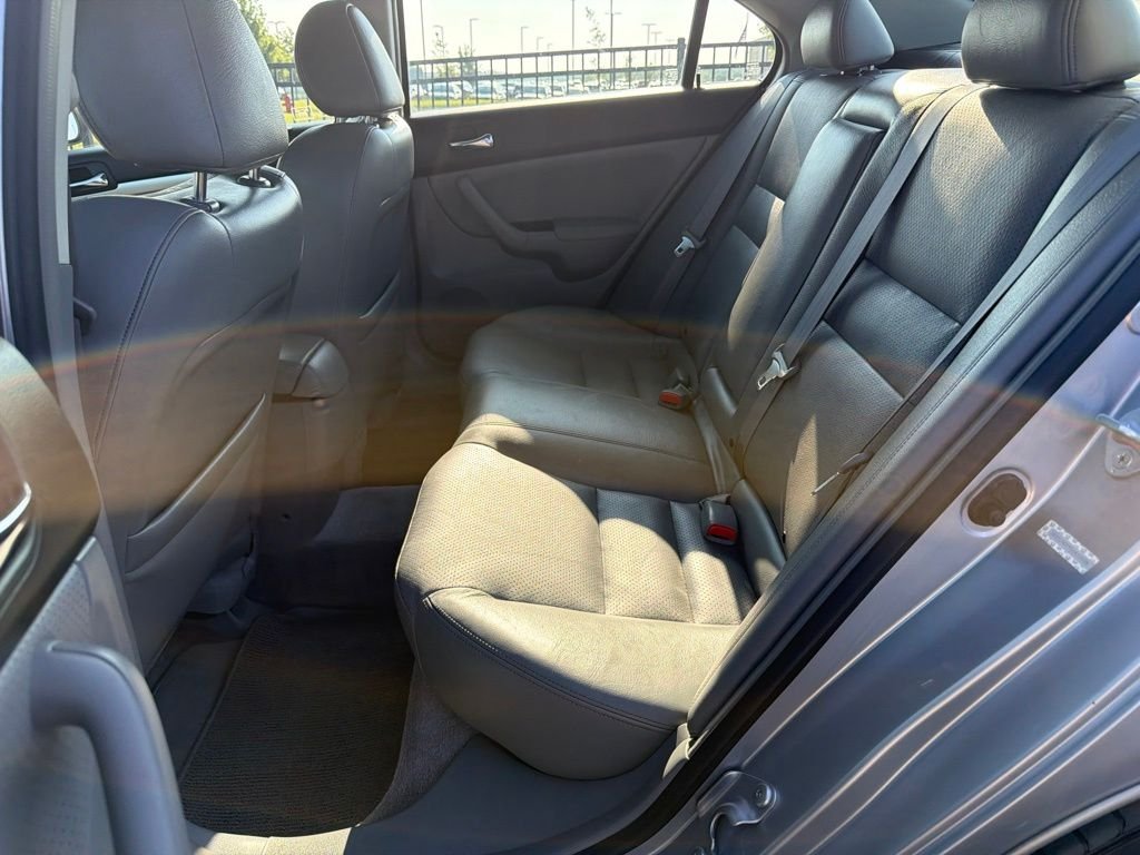 Used 2005  Acura Base image 13