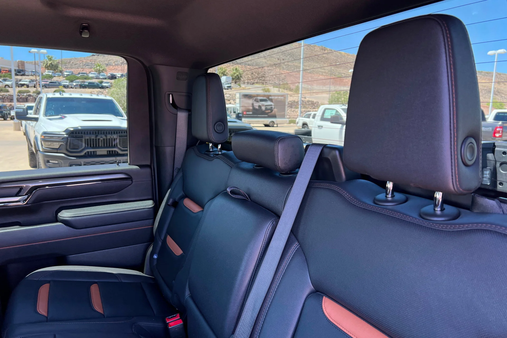 Used 2025 Onyx Black GMC AT4 image 20