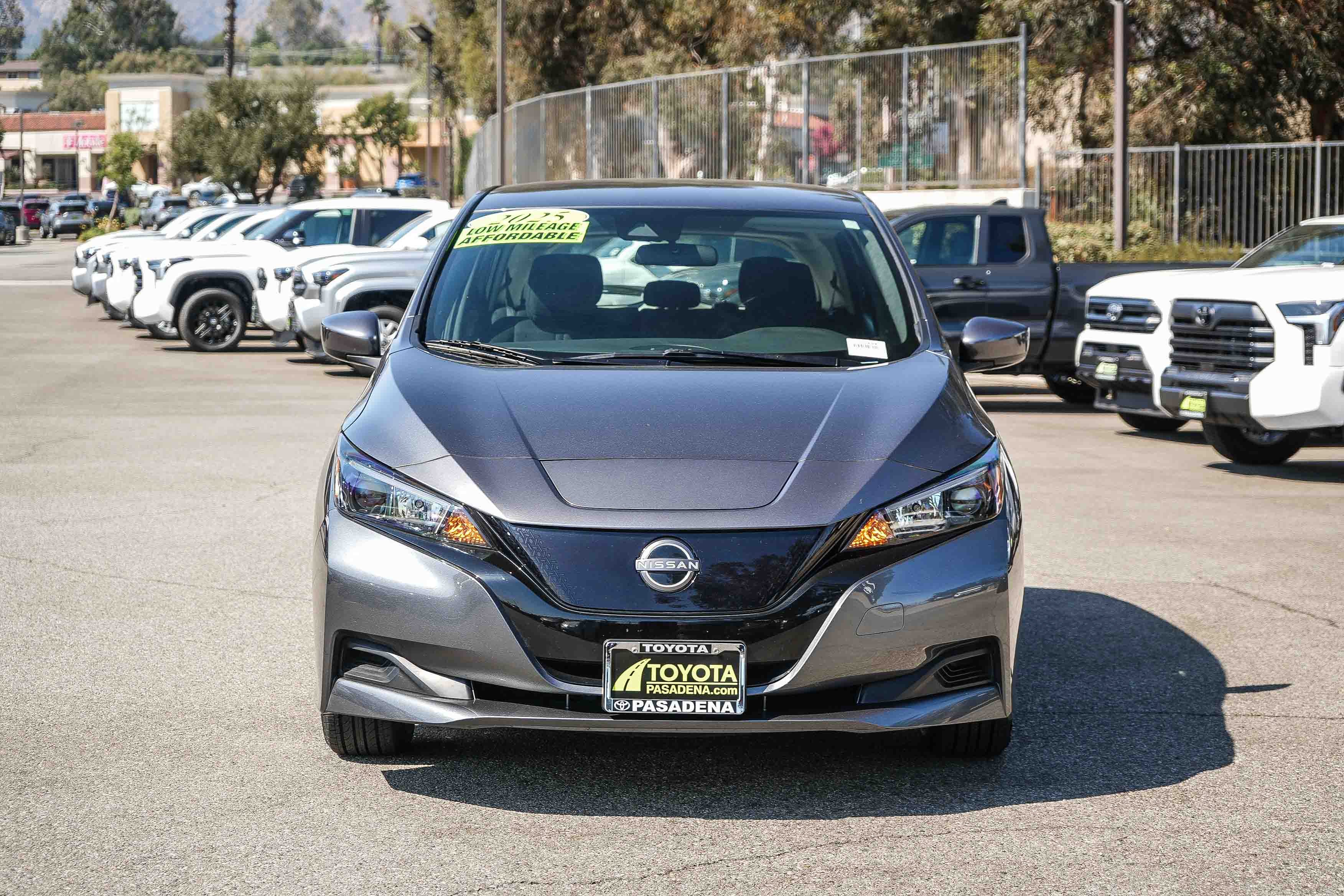 Used 2025 Nissan Leaf S with VIN 1N4AZ1BV1SC562151 for sale in Pasadena, CA