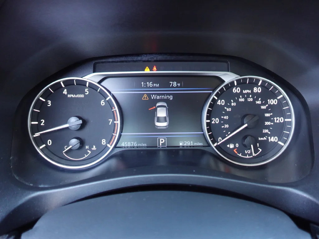 Used 2025 Super Black Clearcoat Nissan 2.5 SV image 15