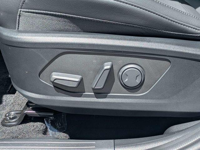 New 2026 Blue Hyundai SEL FWD image 20