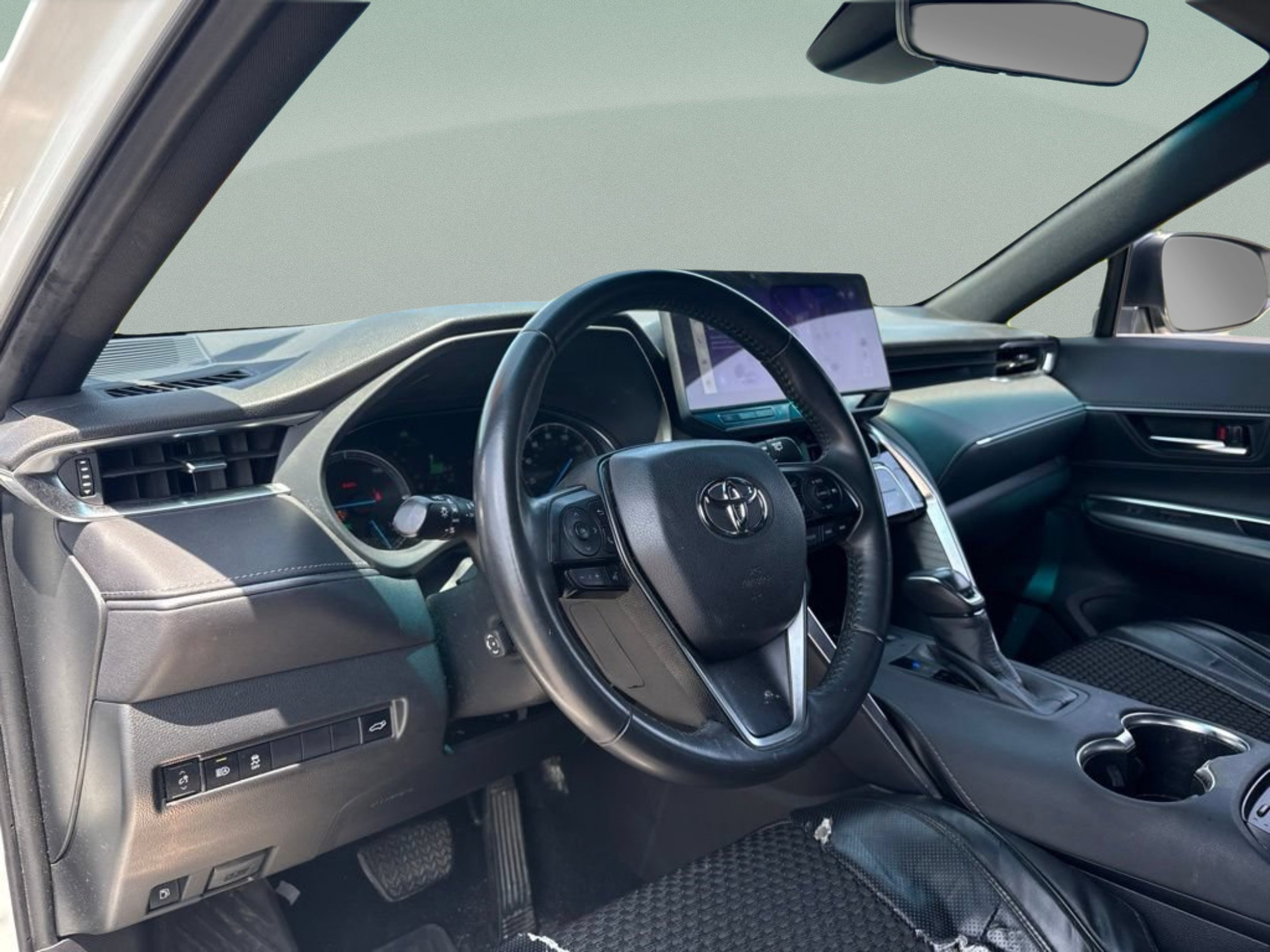 Used 2024 Pearl Toyota Nightshade image 16