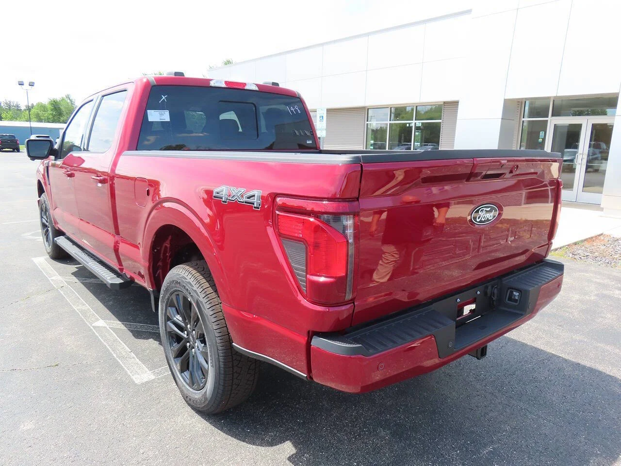 New 2026 Ruby Red Metallic Tinted Clearcoat Ford XLT 4x4 4dr SuperCrew 5.5 ft. SB image 5