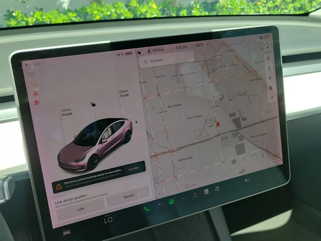 Used 2021 White Tesla Standard Range Plus image 14