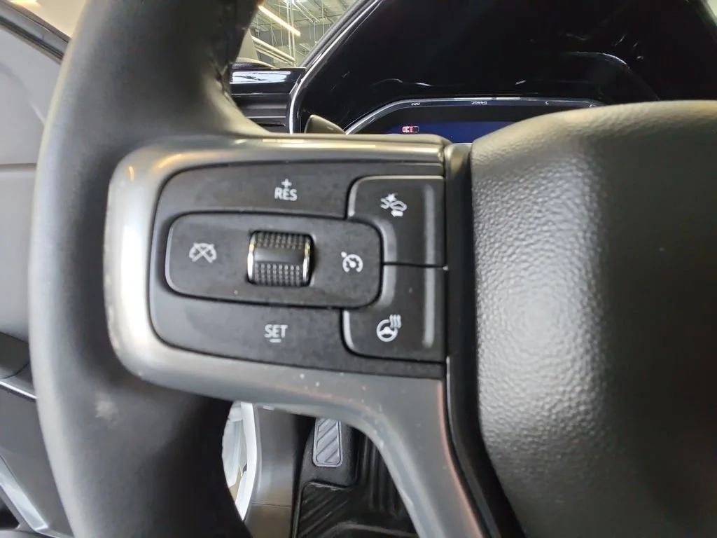 Used 2025 Summit White Chevrolet RST image 20