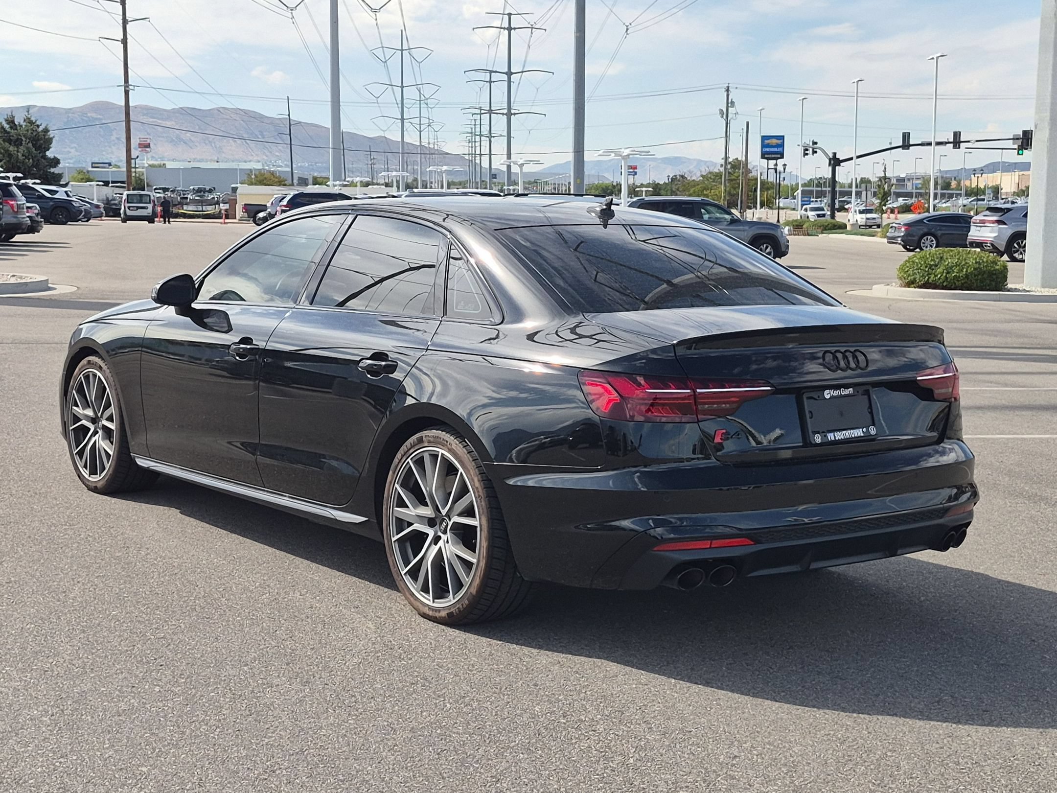 Used 2024  Audi Premium Plus image 5