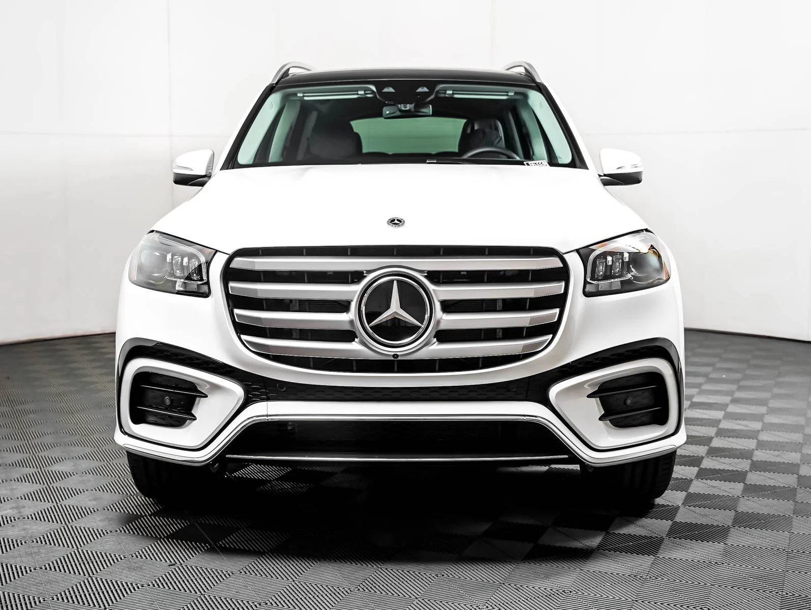 New 2026 Polar White Mercedes-Benz 4MATIC® image 9