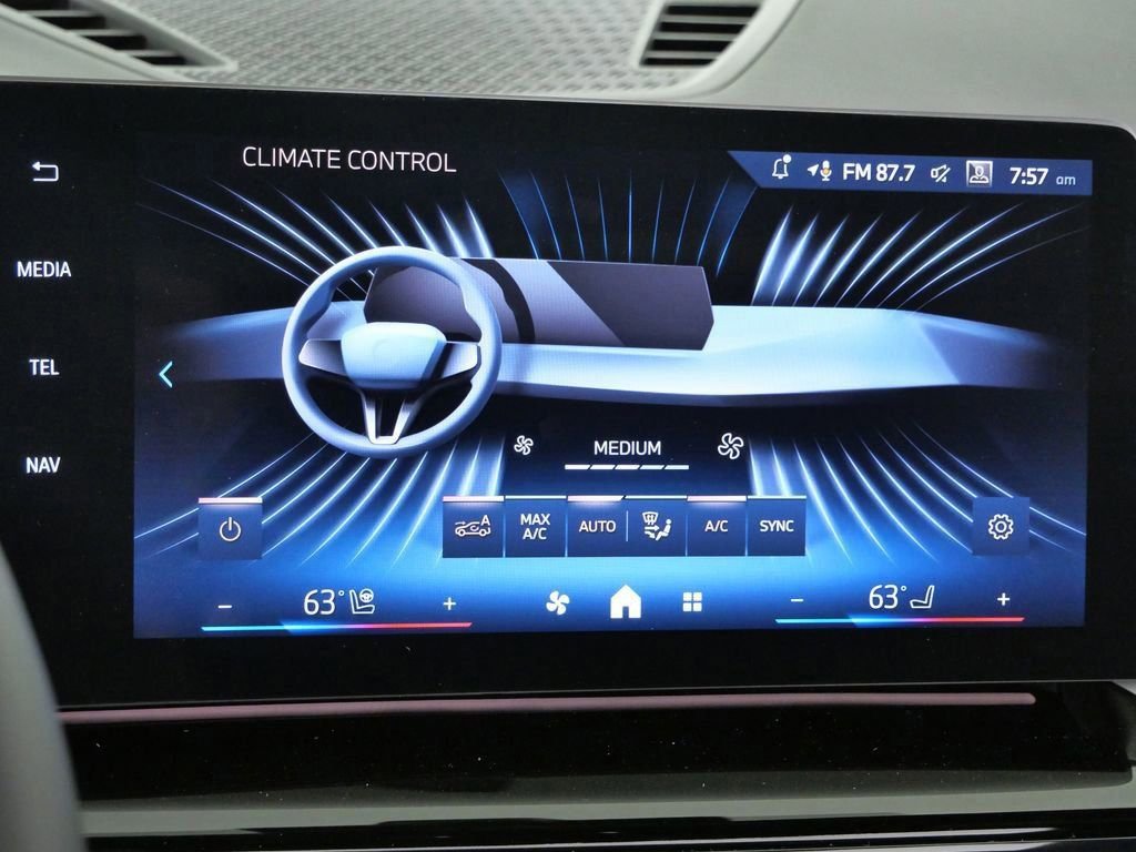 Used 2026 Space Silver Metallic BMW xDrive28i image 45