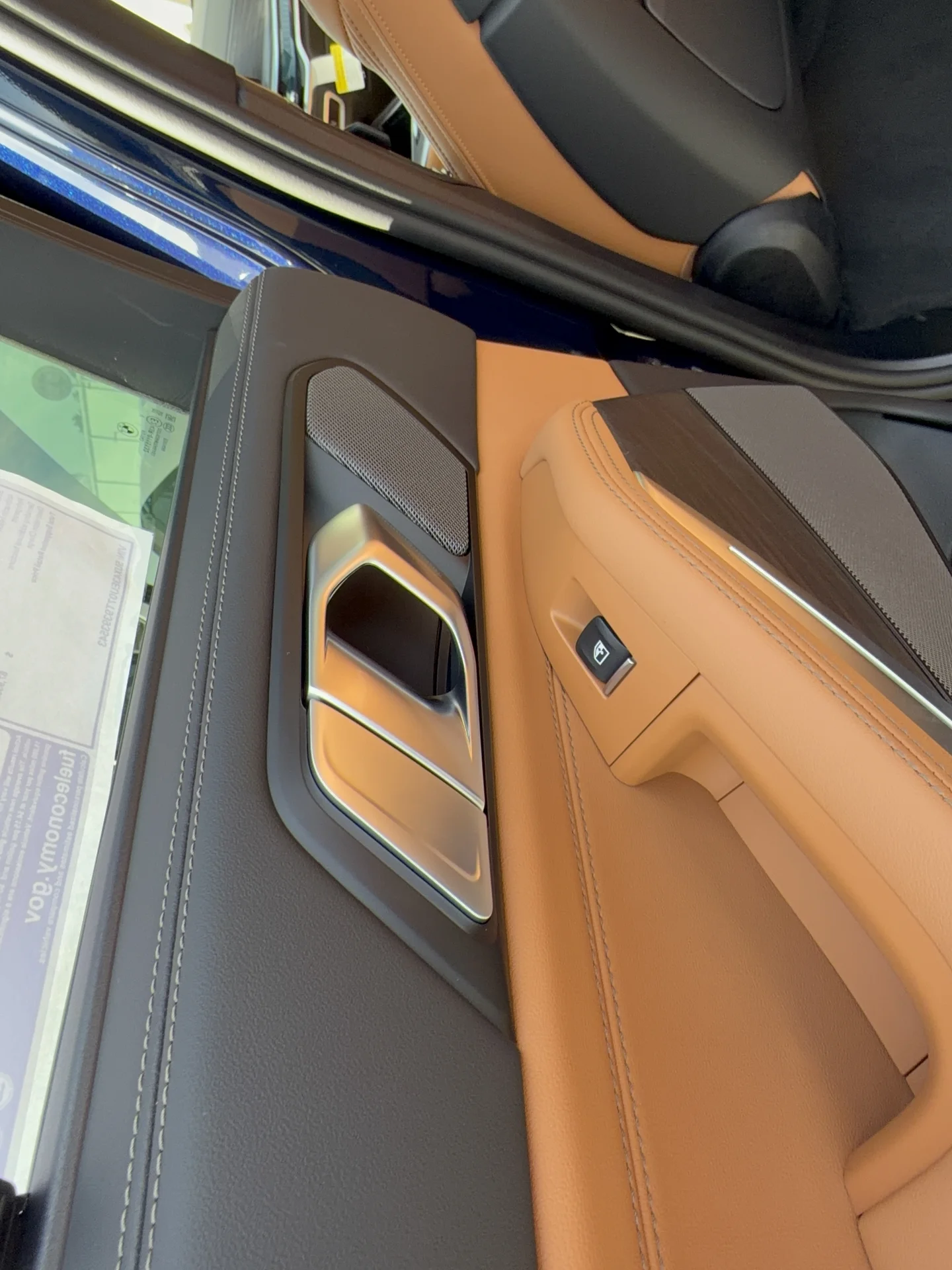 New 2026 Tanzanite Blue II Metallic BMW xDrive50e image 23