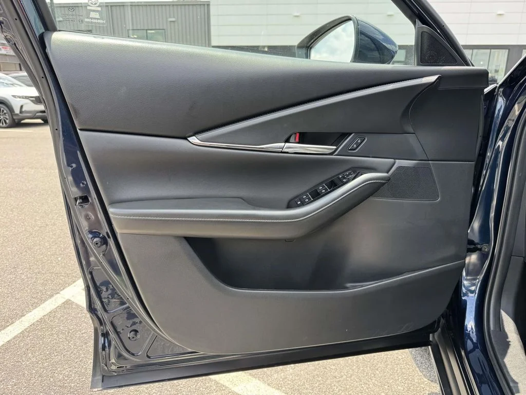 2025 Mazda CX-30 Preferred - Photo 27