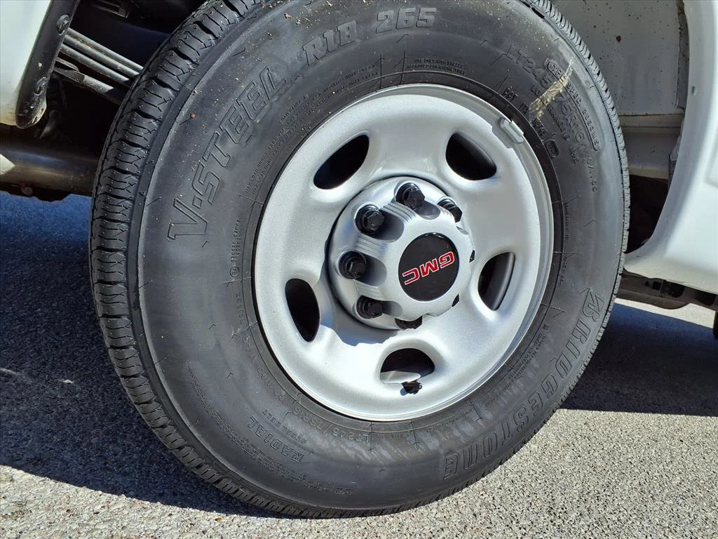 New 2025 Summit White GMC Work Van image 26
