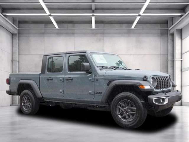 2026 Jeep Gladiator Sport Auto's photo