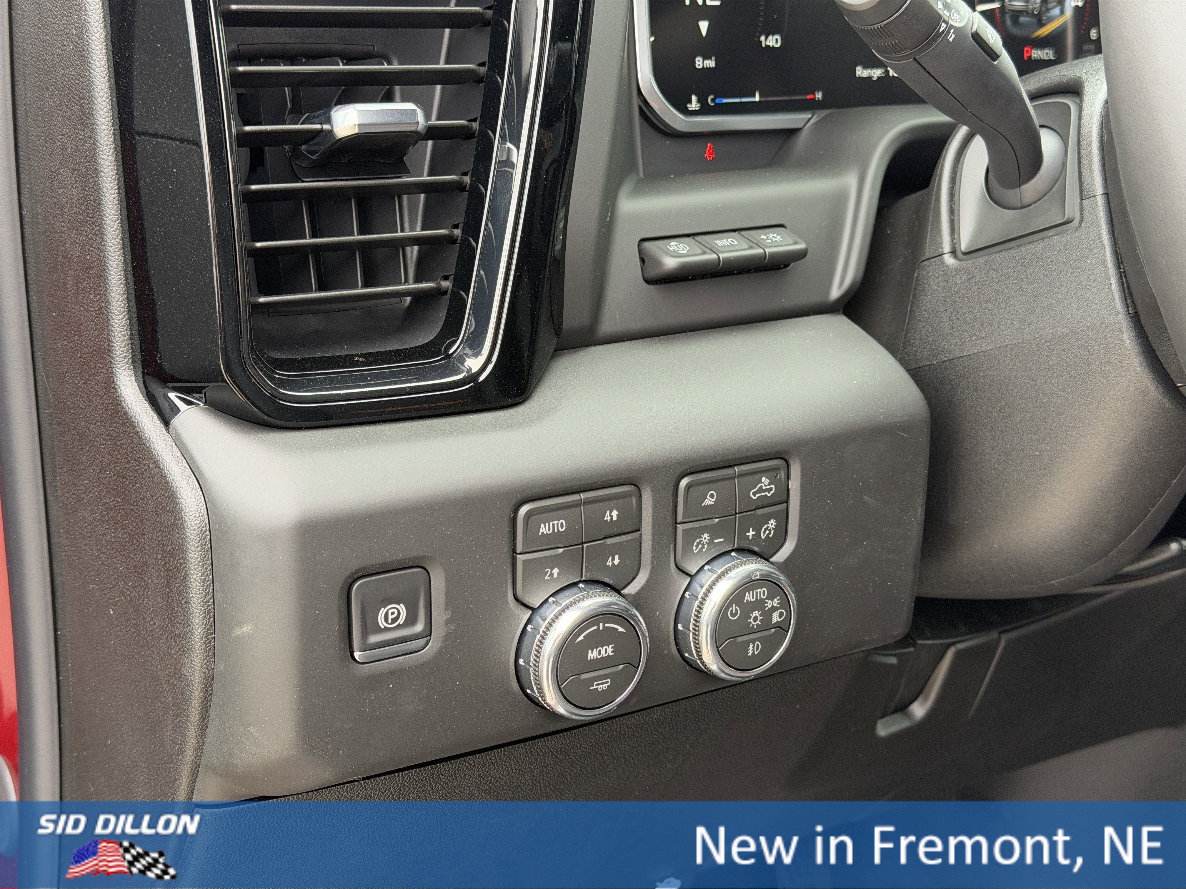 2026 GMC Sierra 2500HD AT4 - Photo 12