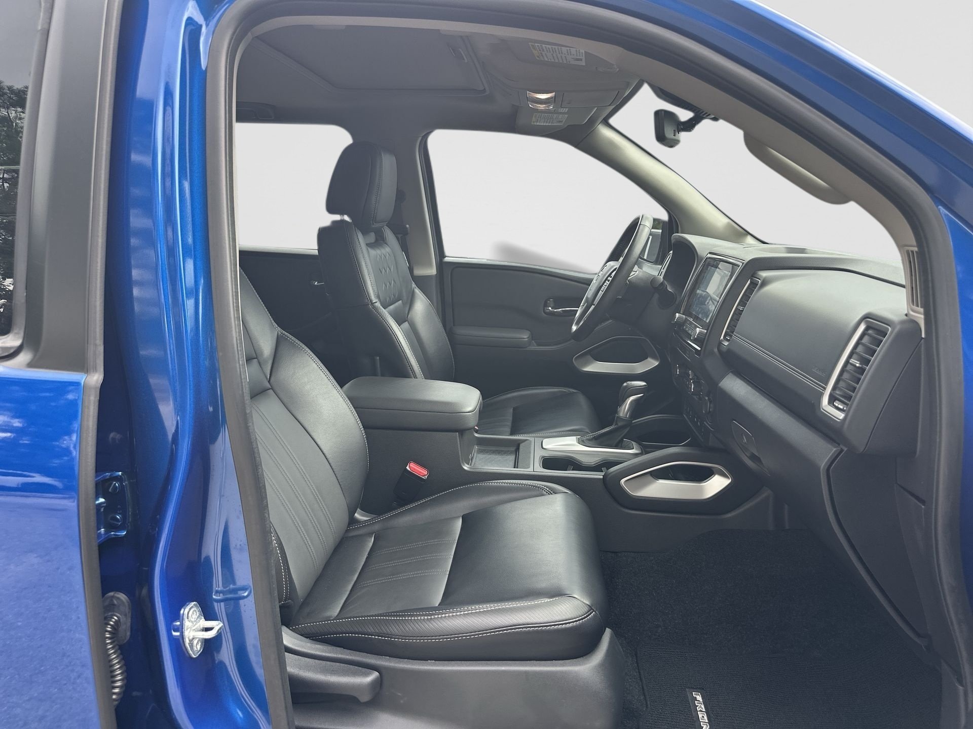 2024 Nissan Frontier SL - Photo 27