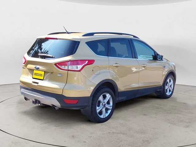 Used 2015 Gold Ford SE image 5