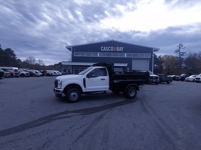 2027 Ford Chassis Cab F-350® XL
