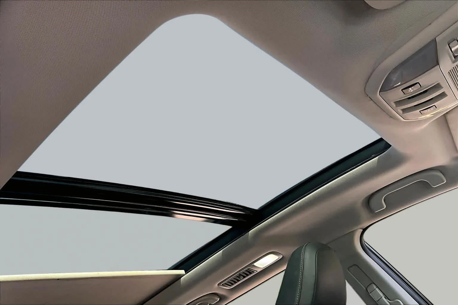 Used 2022 Ice Silver Metallic Subaru Limited image 14
