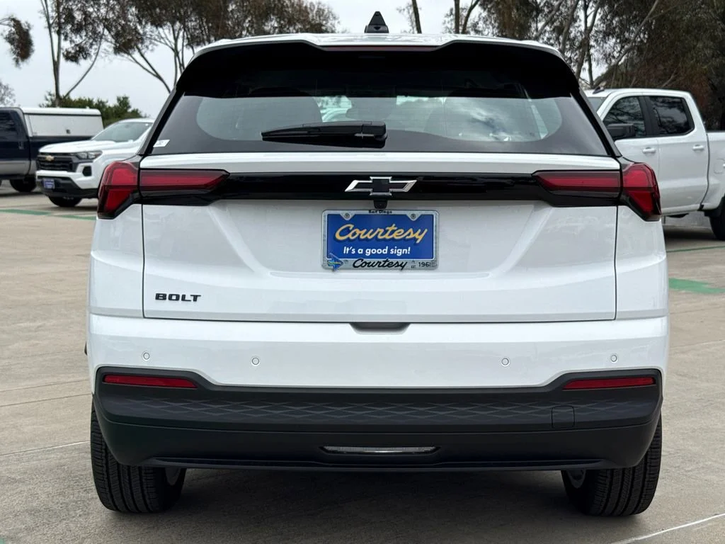 2027 Chevrolet Bolt LT - Photo 7