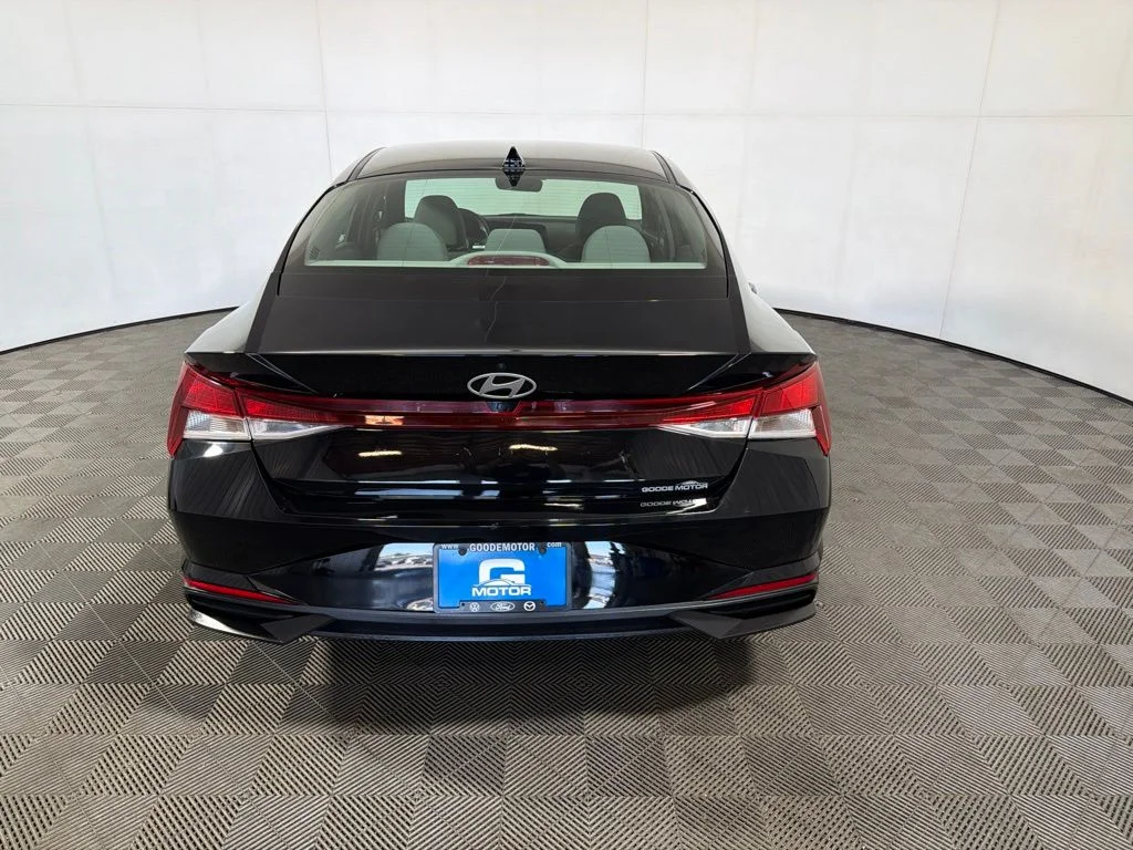 Used 2024 Abyss Black Hyundai SEL image 6