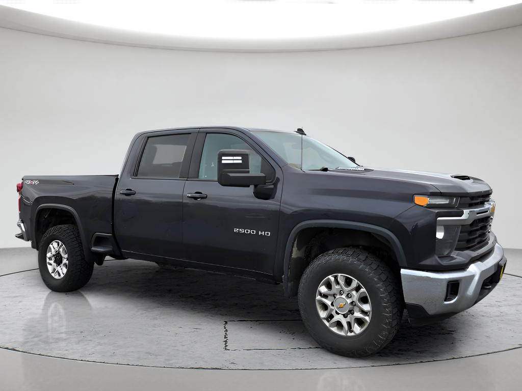 Used 2024 Gray Chevrolet LT image 3