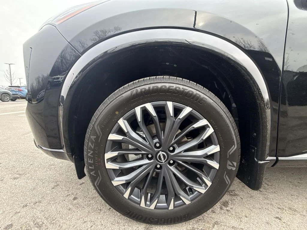 Used 2026 Black Nissan Platinum image 10