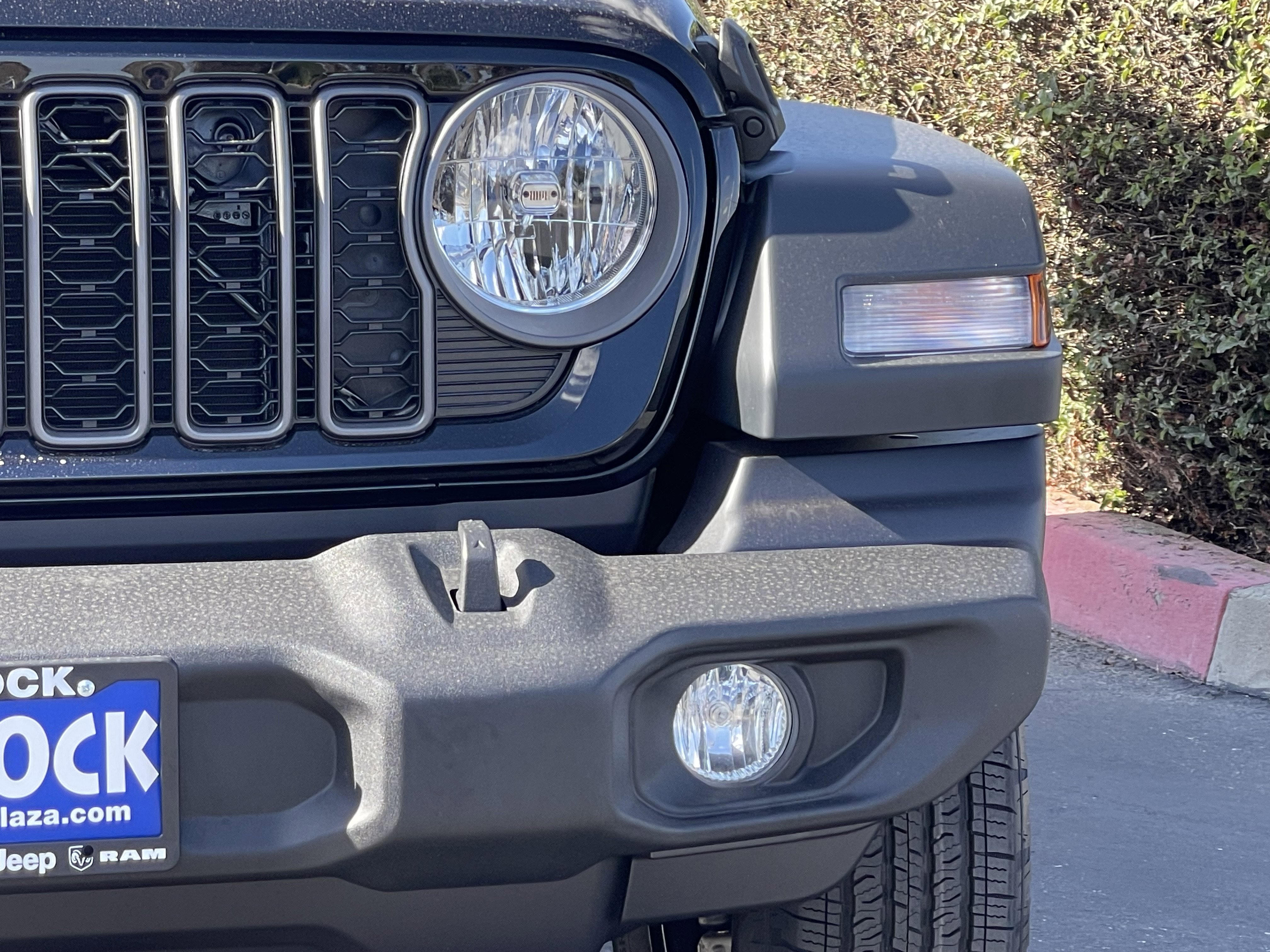 View vehicle photo 6