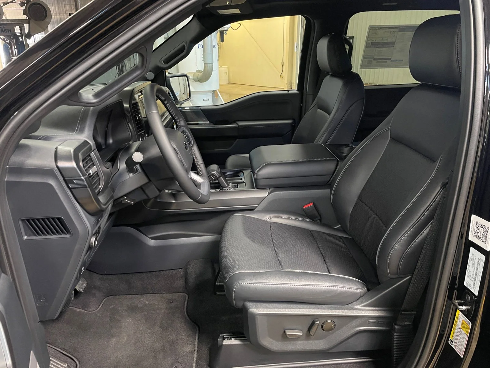 New 2026 Agate Black Metallic Ford Lariat image 19