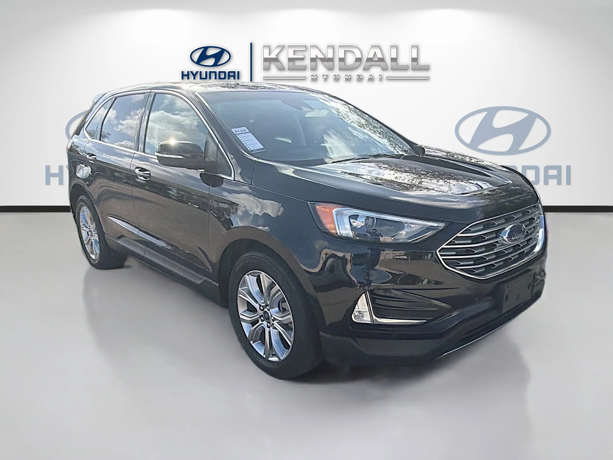 2022 Ford Edge Titanium AWD's photo
