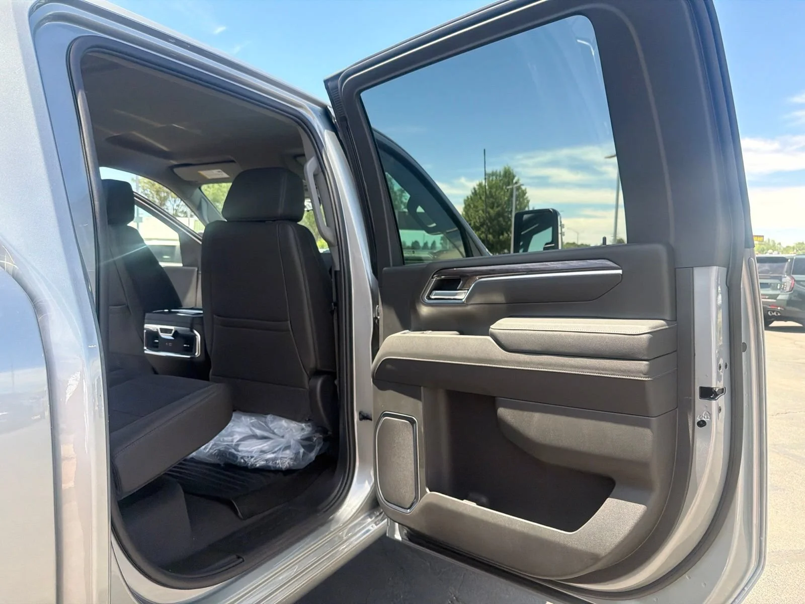 2026 Chevrolet Silverado 3500 HD LTZ - Photo 32
