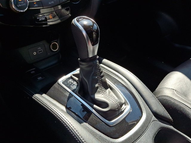 Used 2020 Black Nissan SL image 15