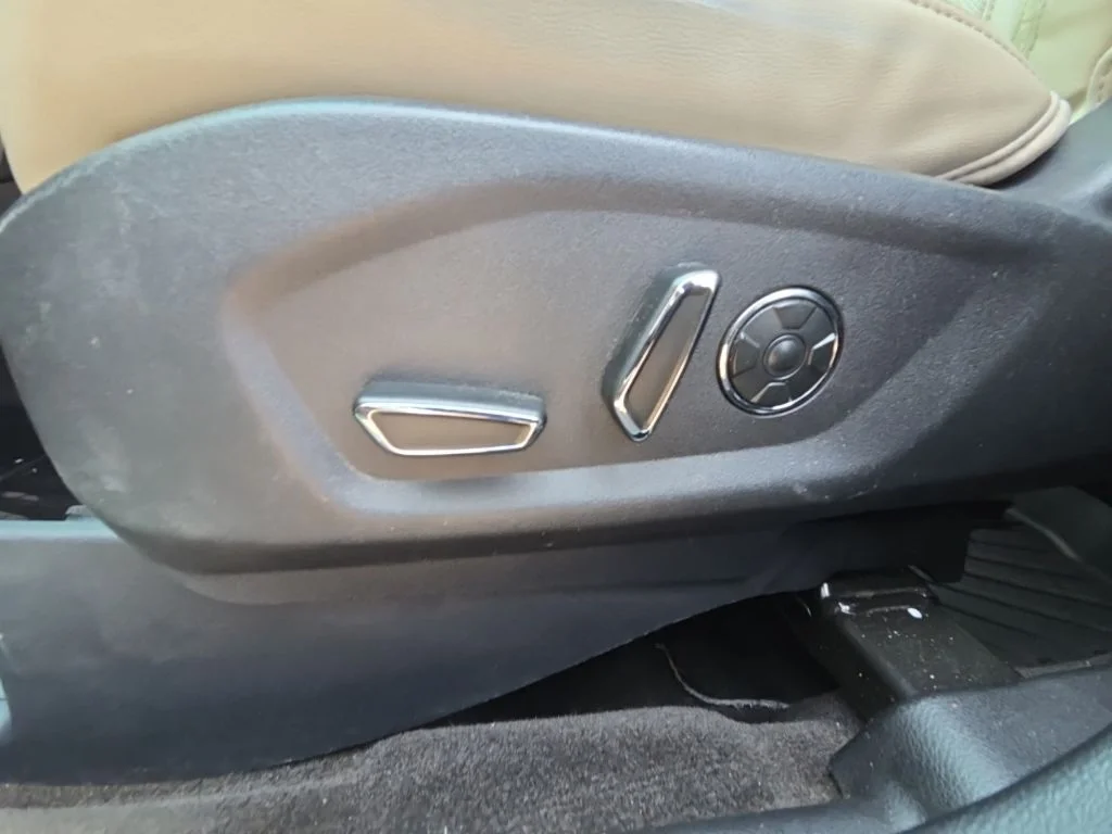 Used 2016 Gray Ford Platinum image 17