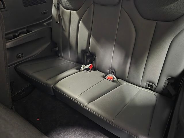 Used 2025 Silver Hyundai SEL Premium image 8