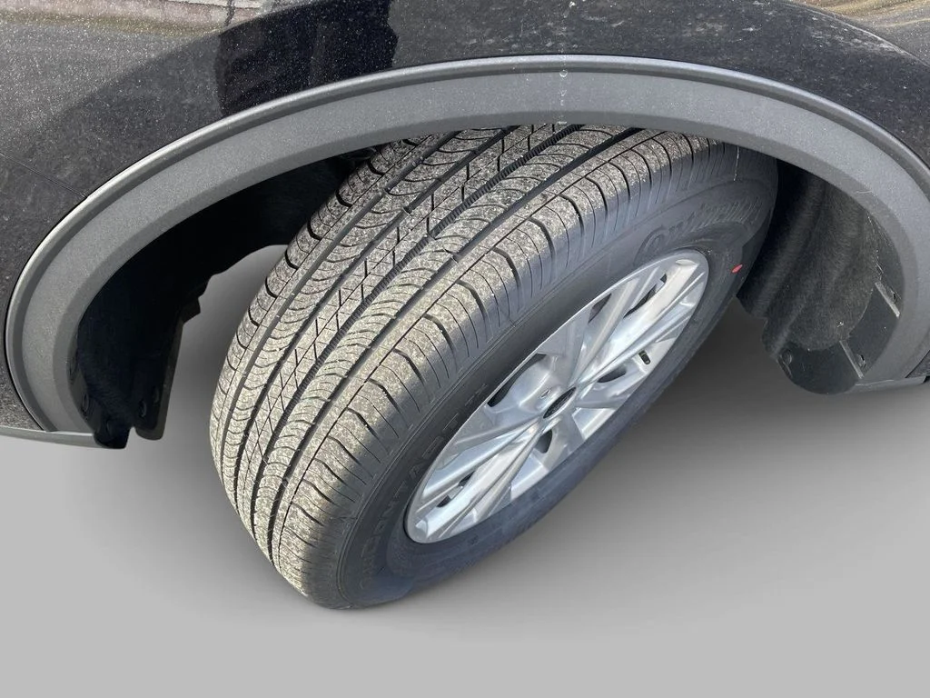 New 2026 Agate Black Metallic Ford Active® image 4