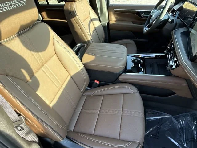 2025 Chevrolet Suburban High Country - Photo 30