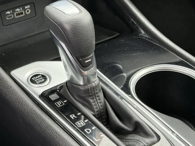 Used 2024 Silver Nissan 2.5 SV image 19