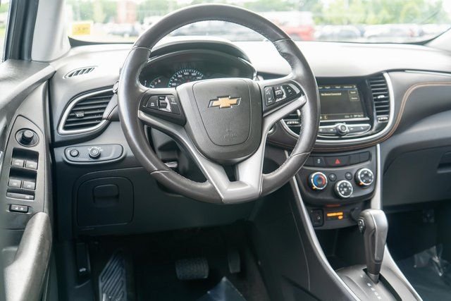 Used 2019 Silver Chevrolet LT image 14