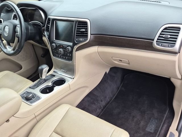 Used 2017 White Jeep Limited image 21