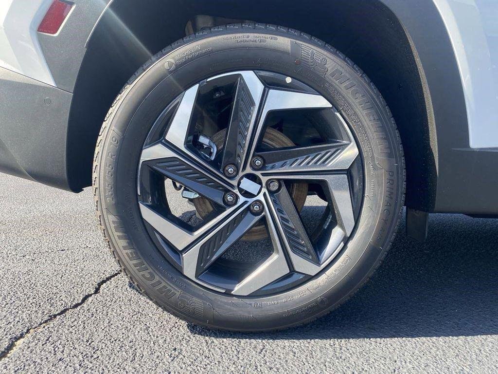 New 2024 White Hyundai Limited image 18