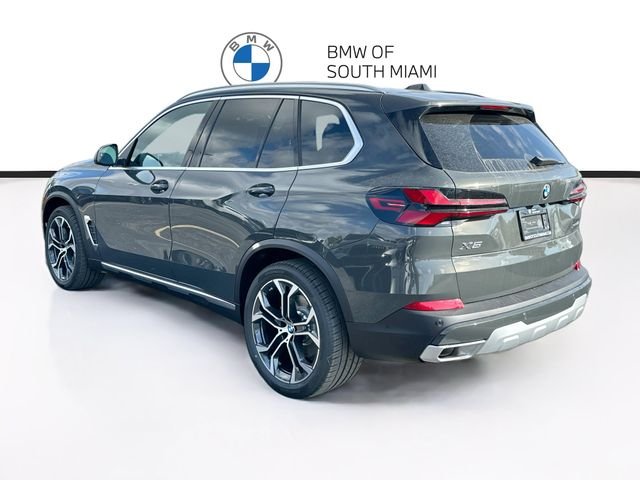 New 2026 Gray BMW xDrive40i image 4