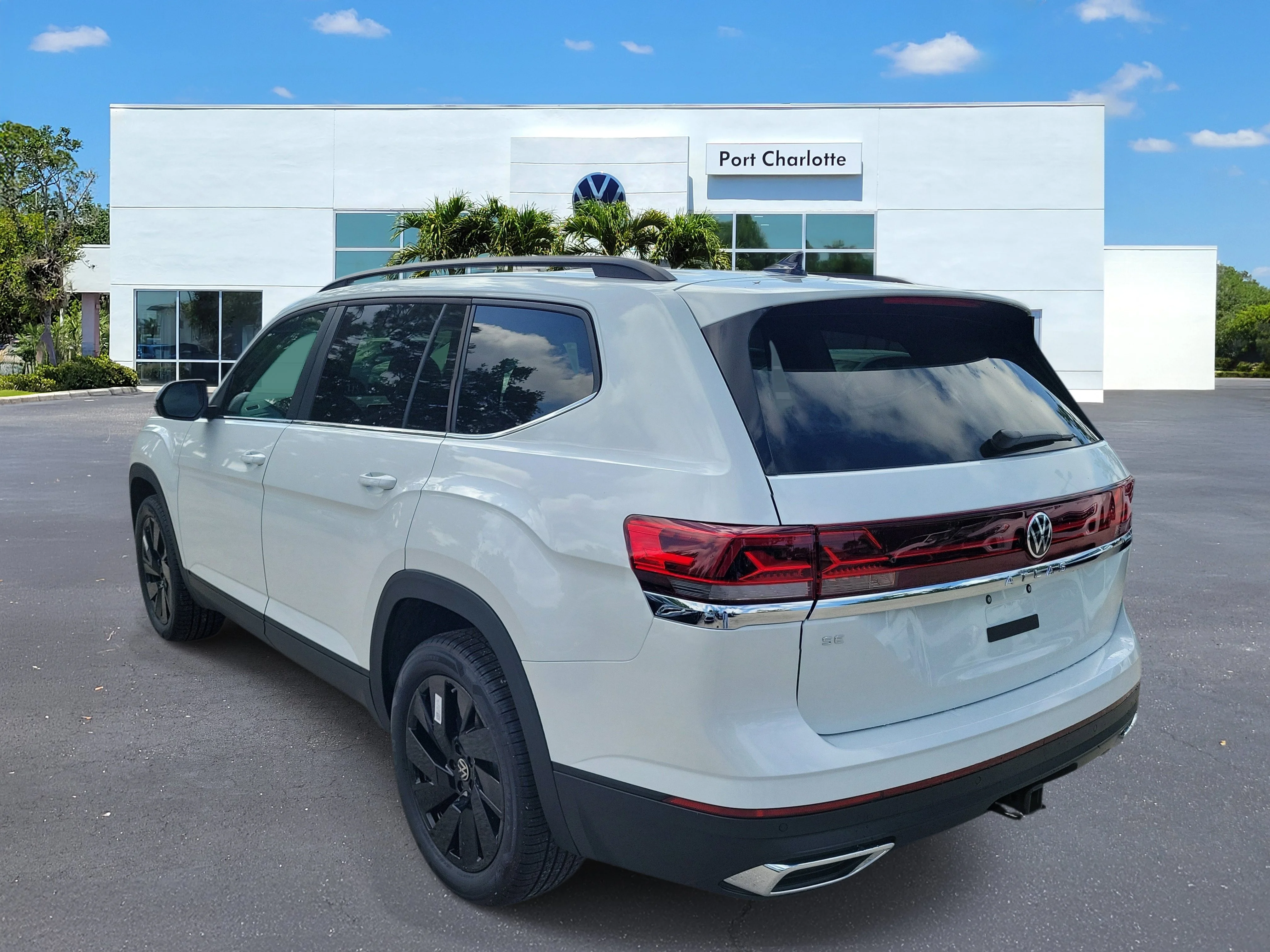 New 2026 White Volkswagen 2.0T SE w/Technology image 32