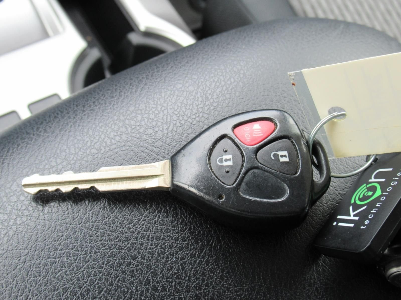 Used 2018 Silver Toyota SR5 image 28