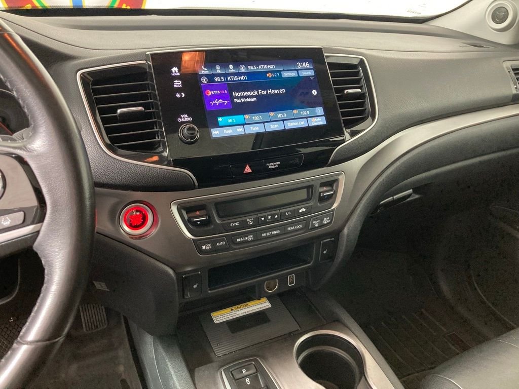 Used 2021 Honda Pilot SE with VIN 5FNYF6H27MB042876 for sale in Monticello, Minnesota