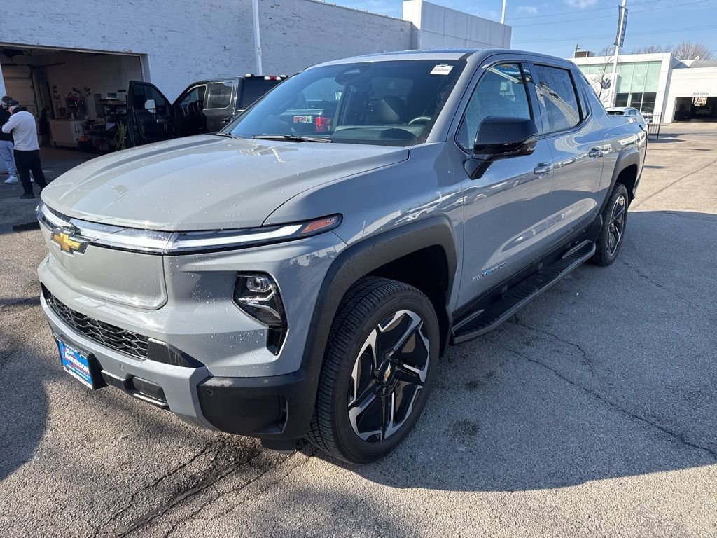 2025 Chevrolet Silverado EV LT - Photo 4