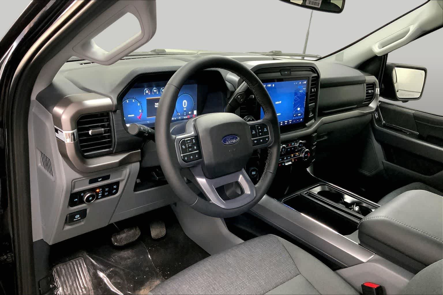 New 2026 Agate Black Metallic Ford XLT image 7