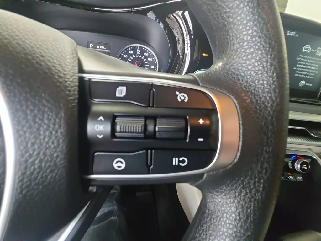 Used 2021 Black Kia LXS image 19