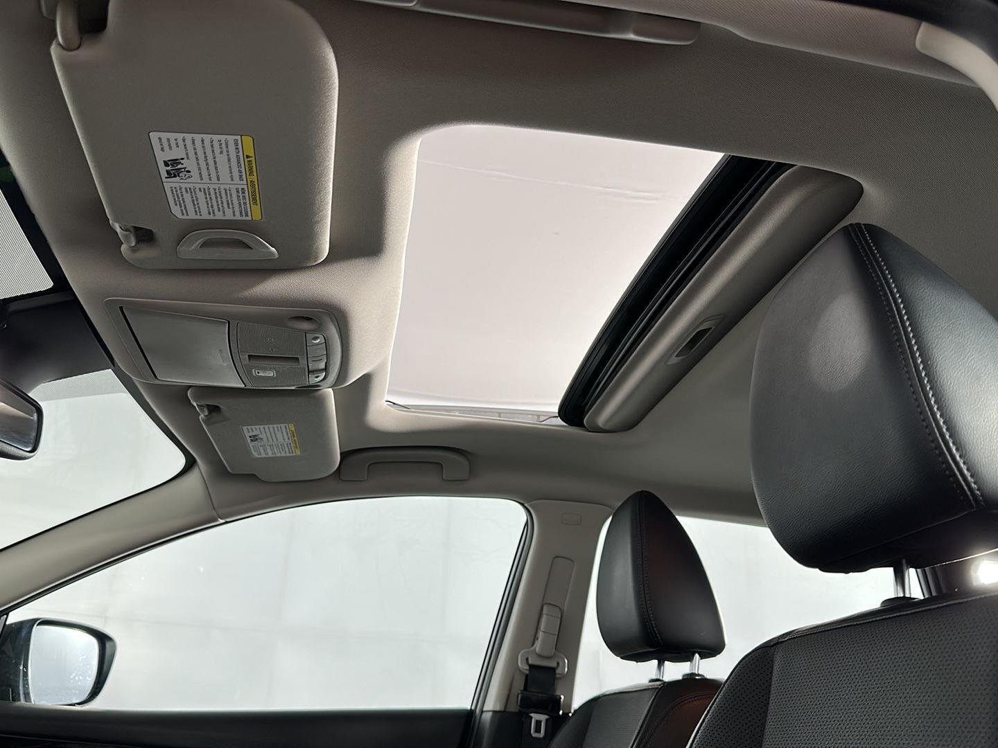 Used 2022 Gun Metallic Nissan SL image 38