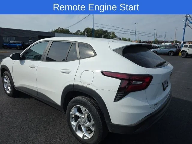 Used 2025 White Chevrolet LS image 3