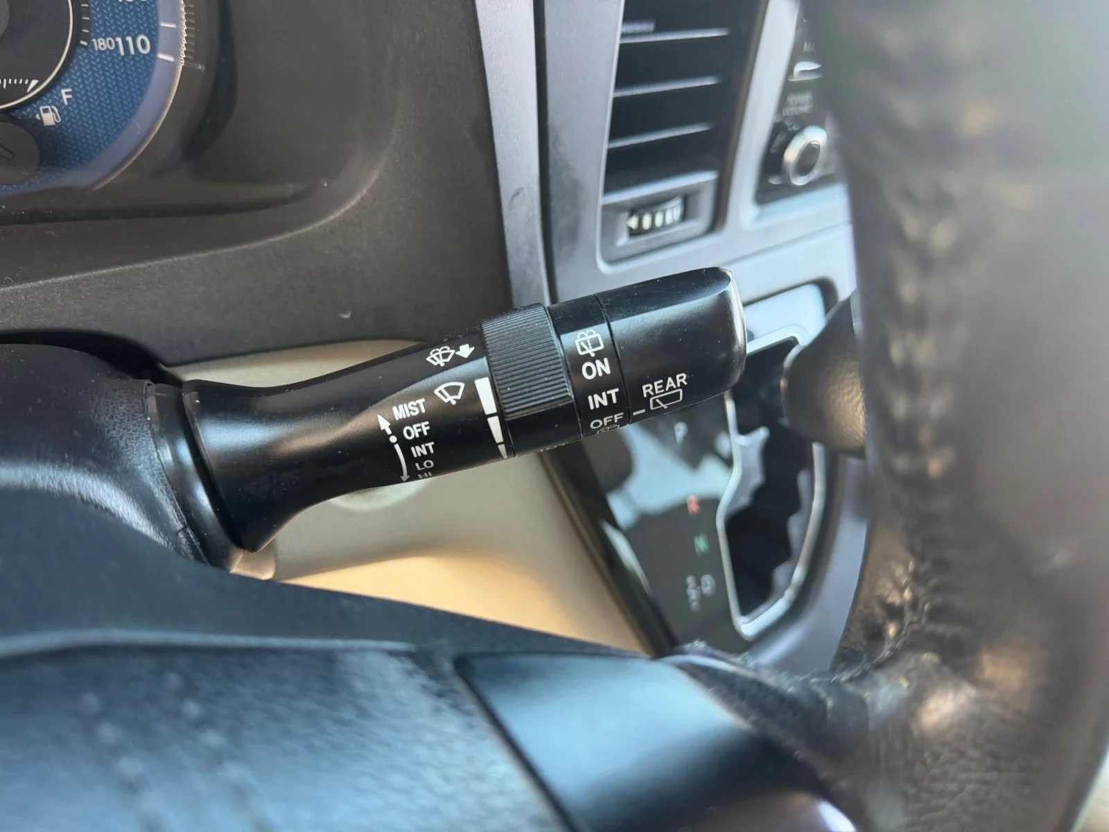 Used 2018 Super White Toyota XLE Premium image 14