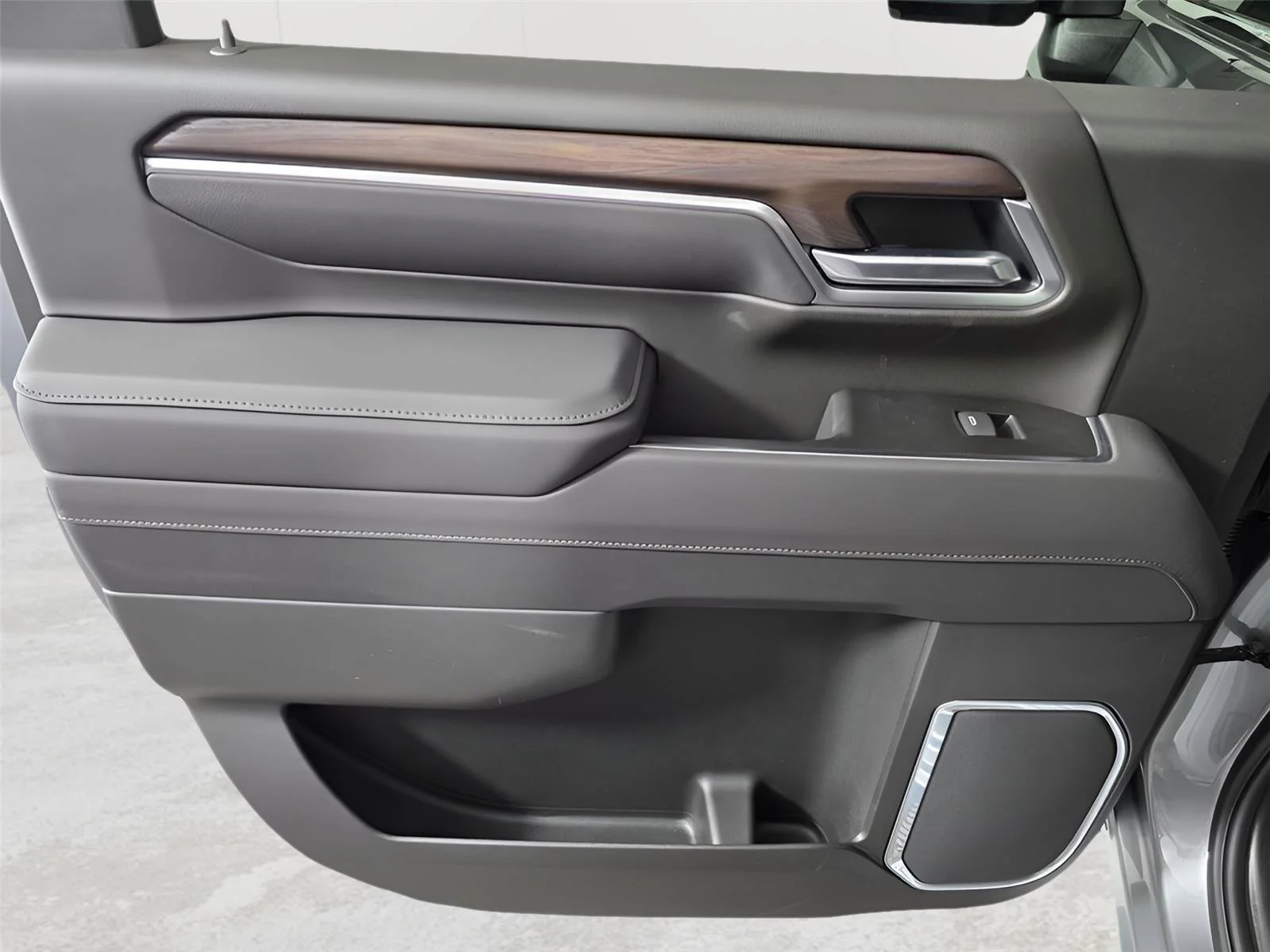 New 2026 Sterling Metallic GMC SLT image 15