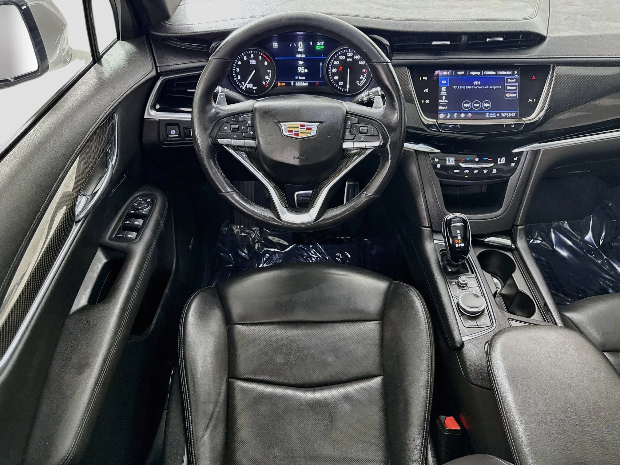 Used 2022 CRYSTAL WHITE TRICOAT Cadillac Sport image 25